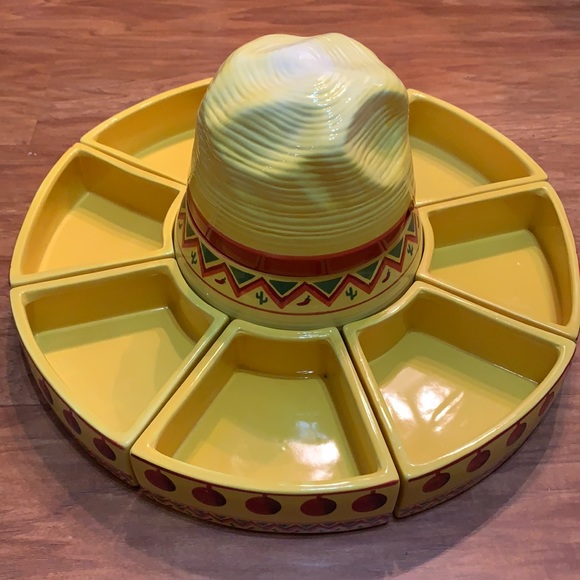 Oneida Taco Server La Fiesta Casserole Sombrero
